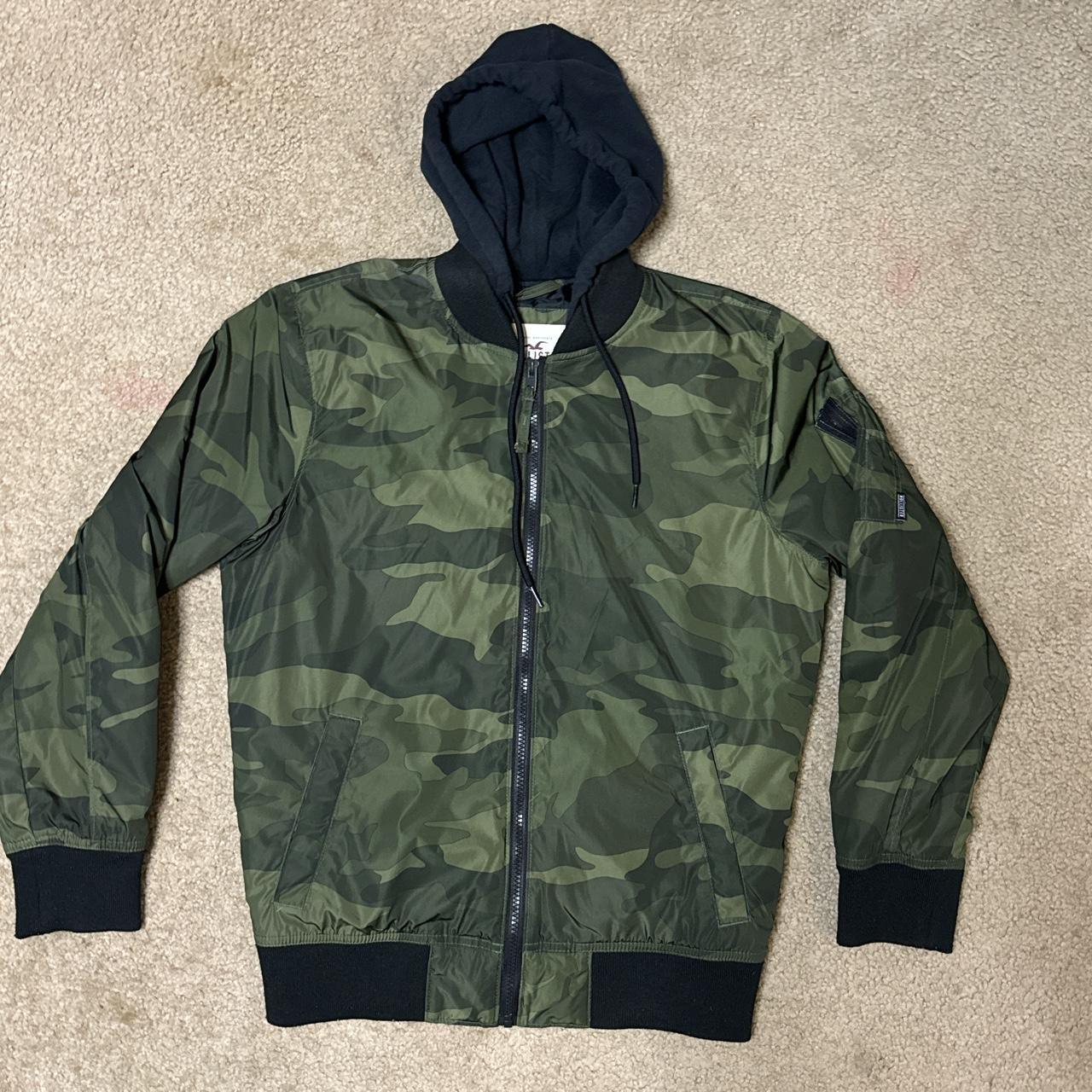 Hollister camo cheap bomber jacket