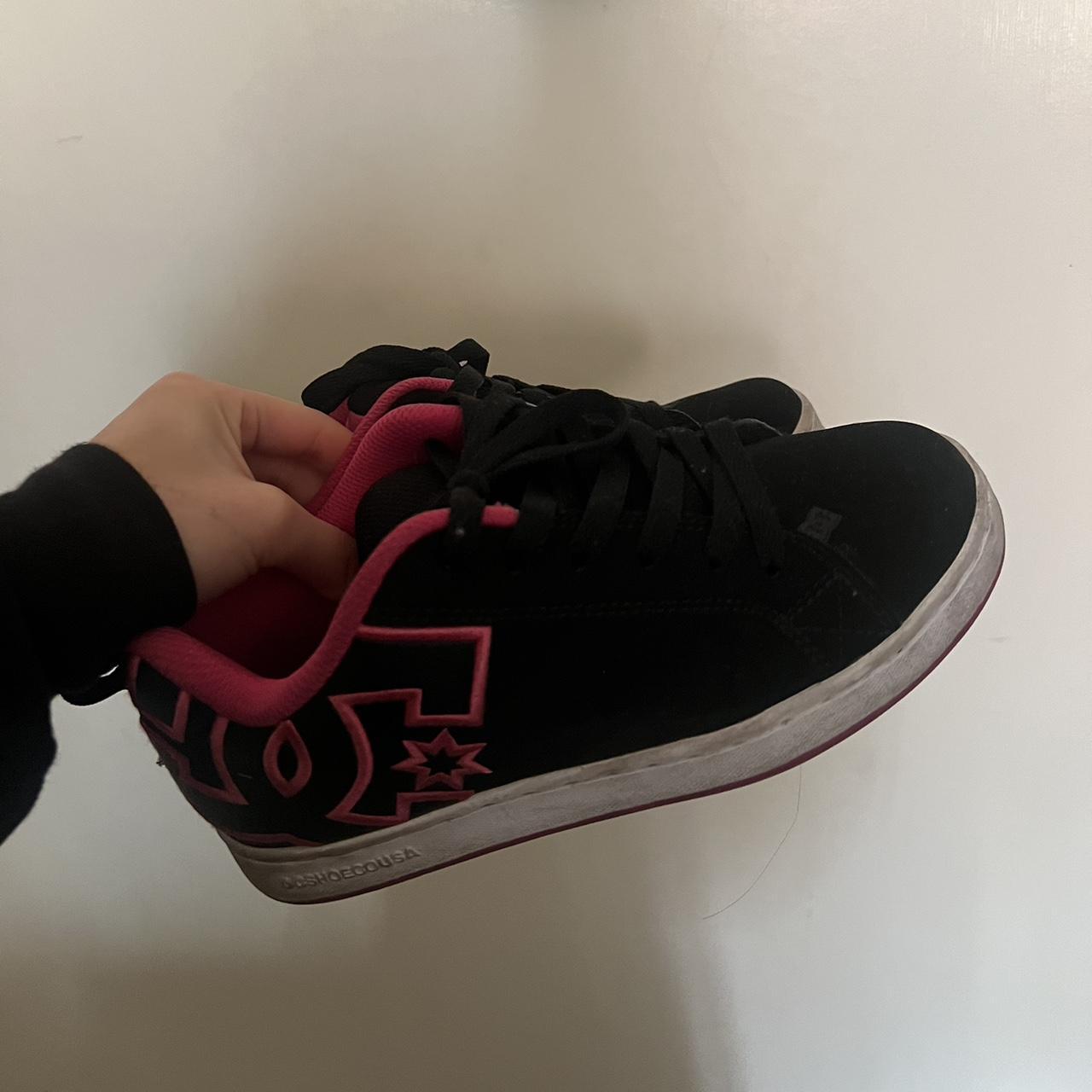 DC Shoes Women's Pink and Black Trainers | Depop