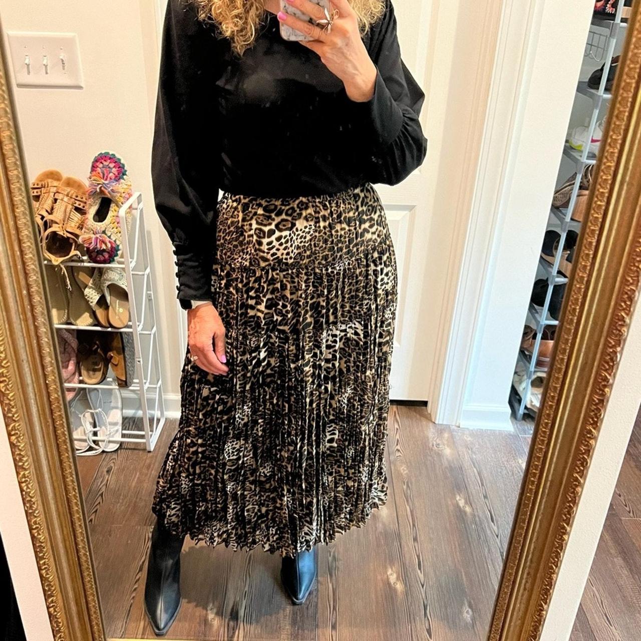 Mid length leopard skirts vintage best sale