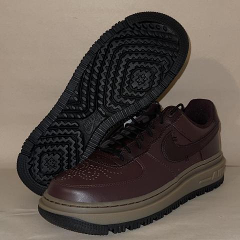 Air Force 1 Luxe Brown Basalt 6.5 men's /8 ladies. Work + play=perfect kicks