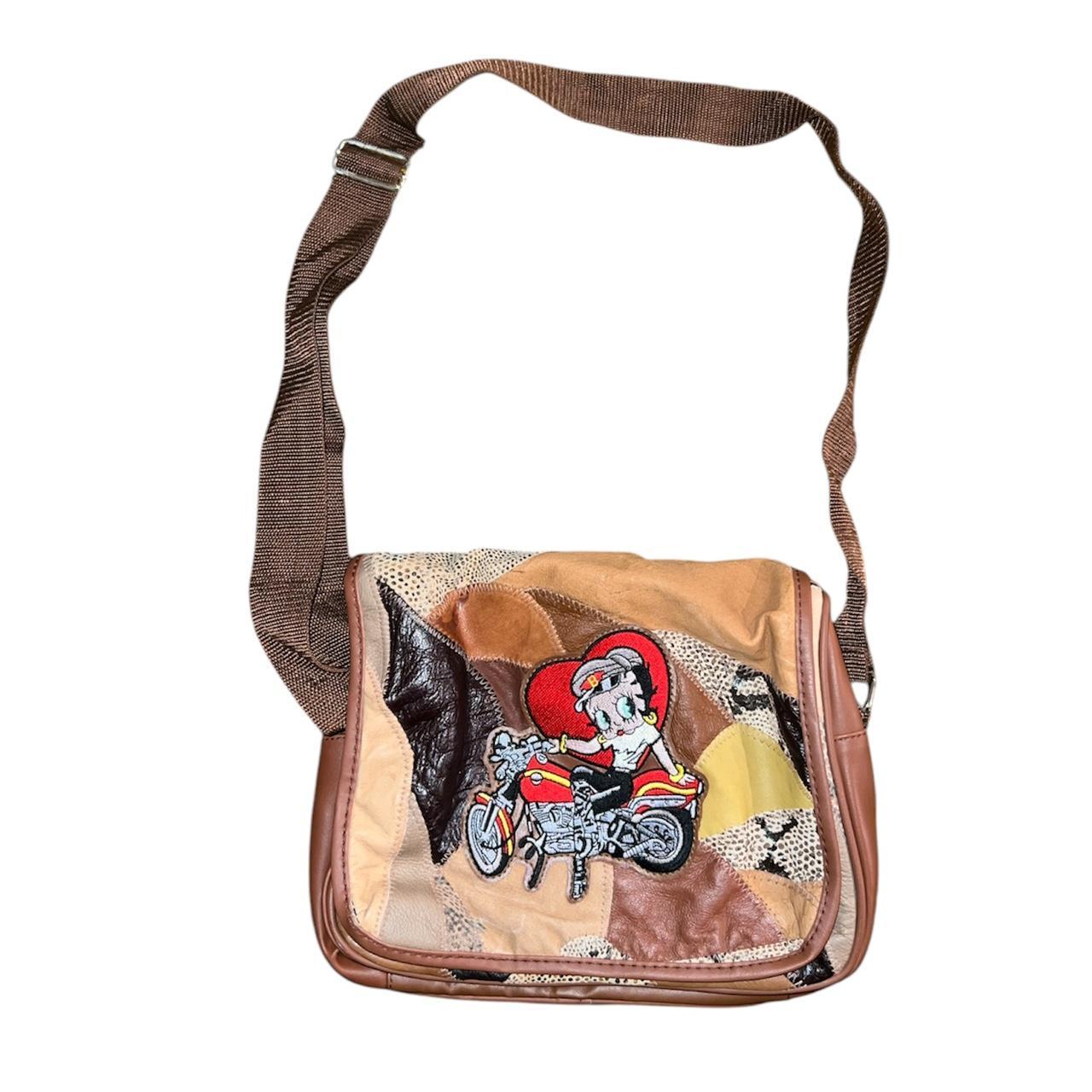 item listed by dreamb0iz