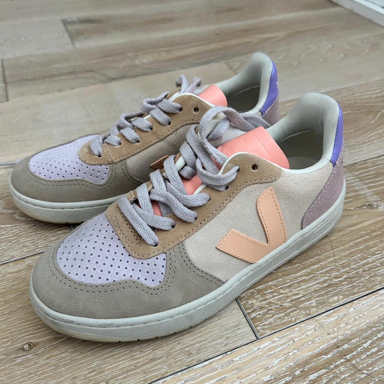 Veja trainers sale size 6