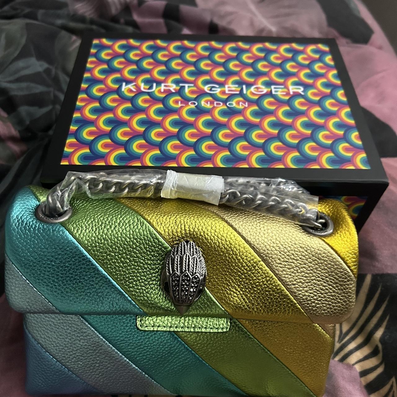 item listed by kayvx__