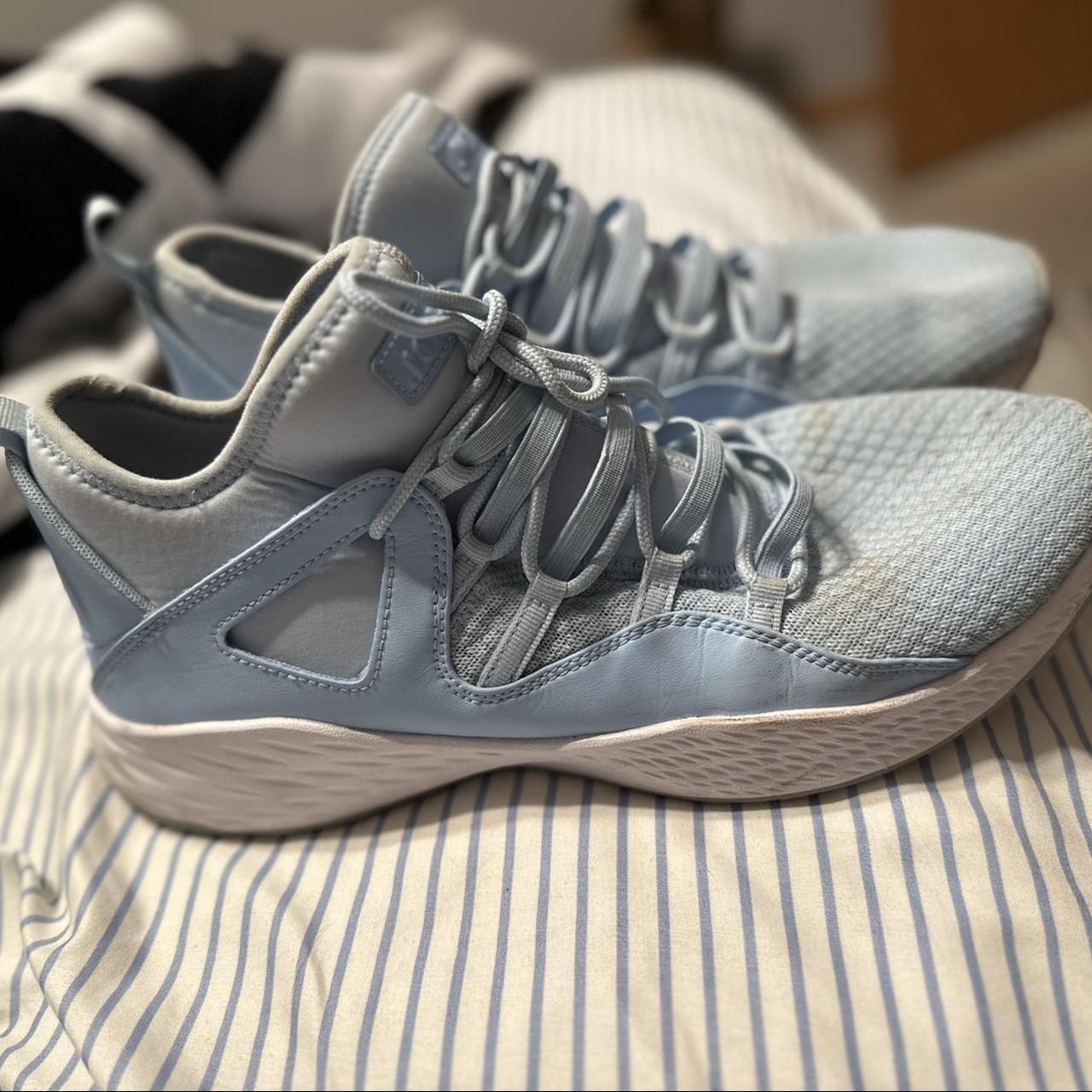 mens blue jordan shoes