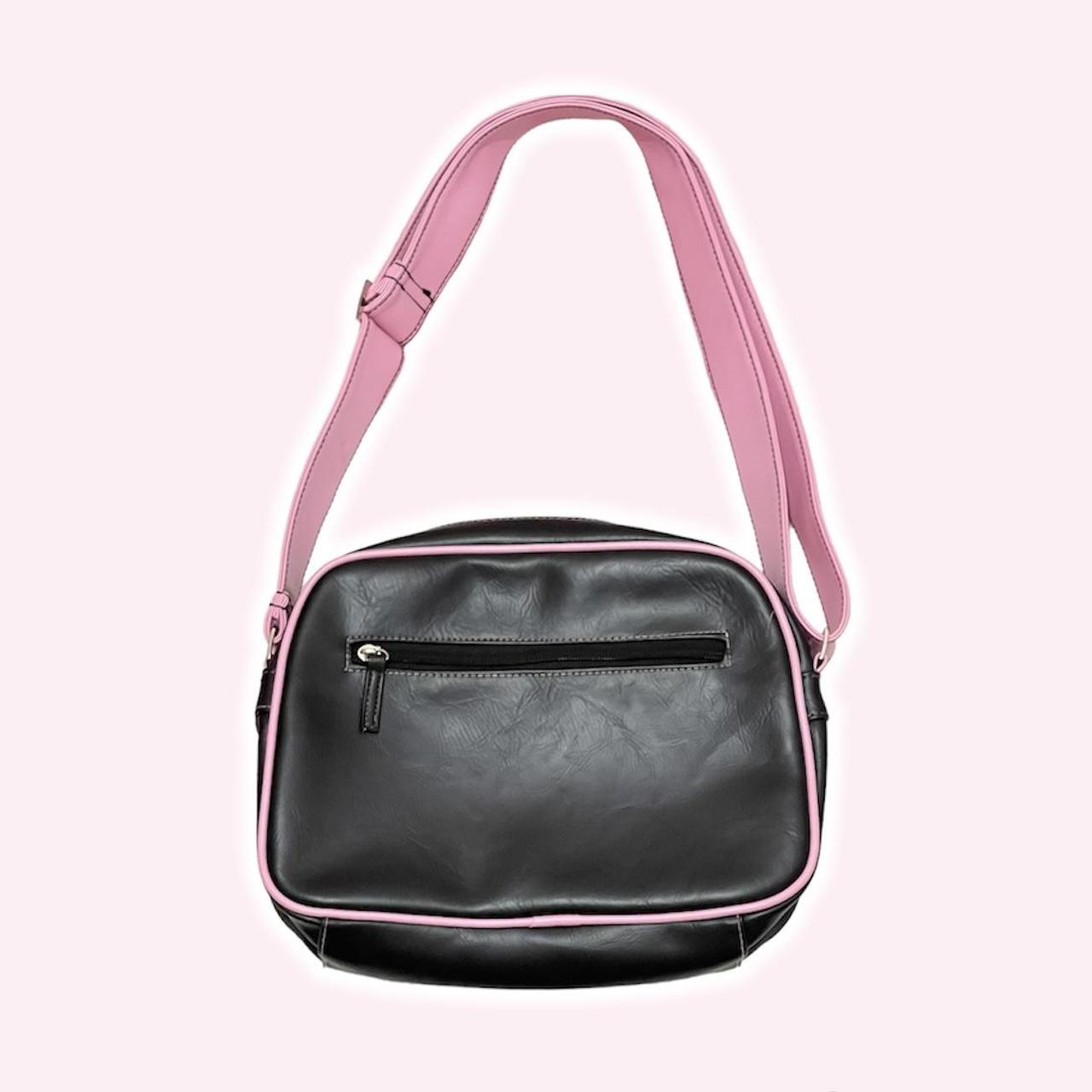 Kuromi Sanrio messenger bag purse from 2010 So so - Depop