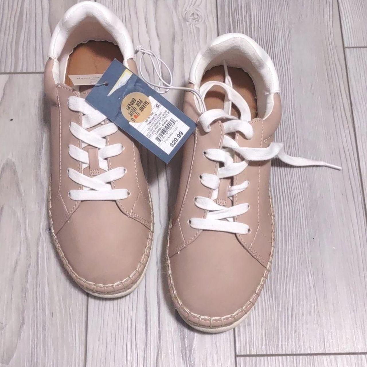 Universal Thread Women's Tan Trainers