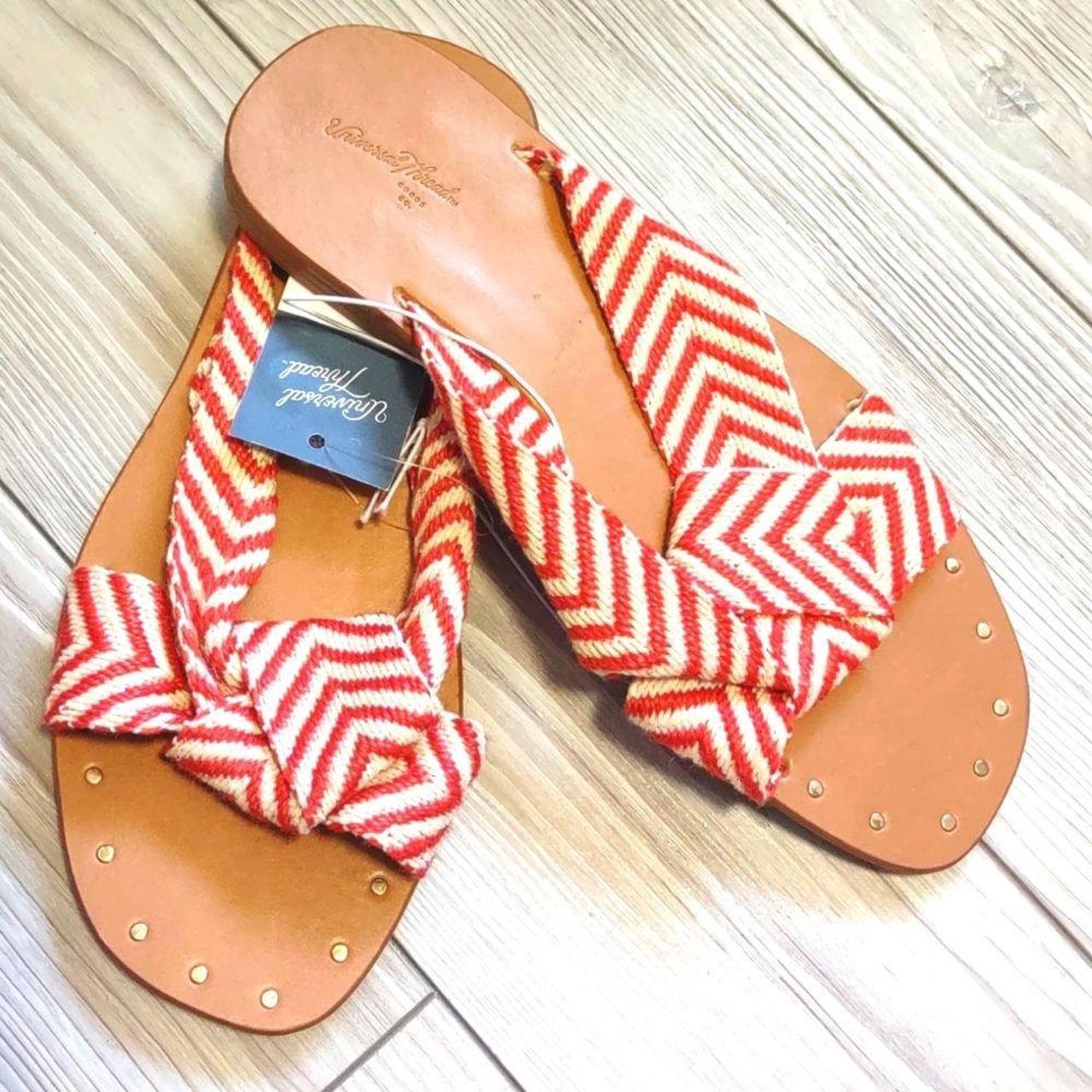 Universal thread hot sale flip flops