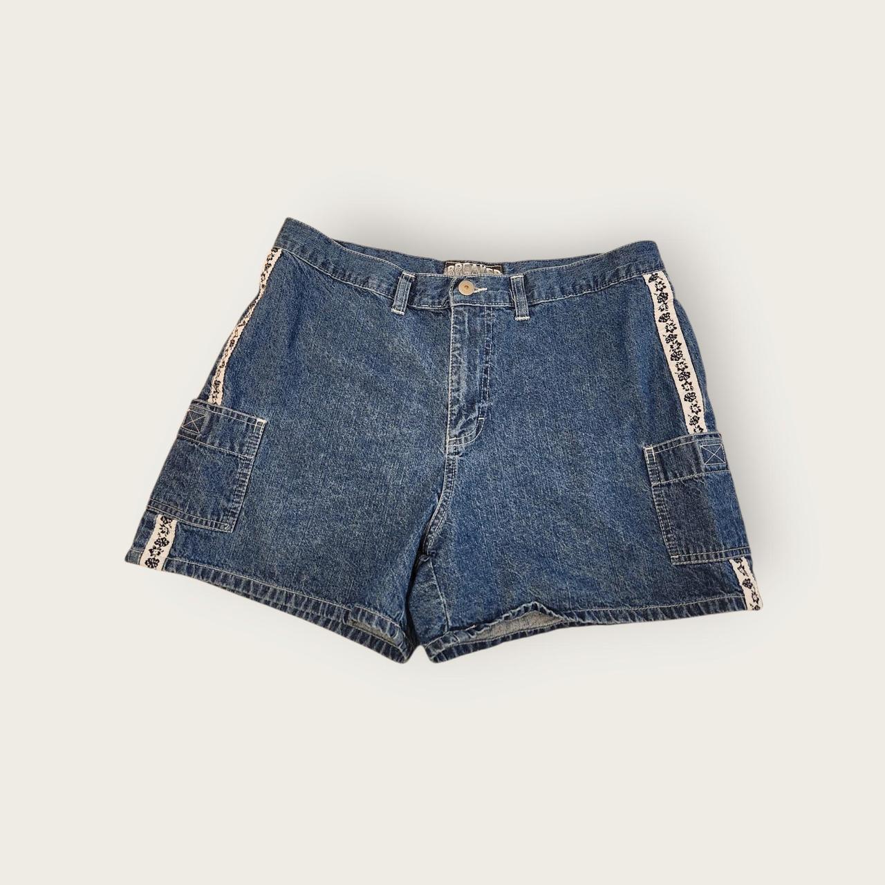 item listed by twodropshop