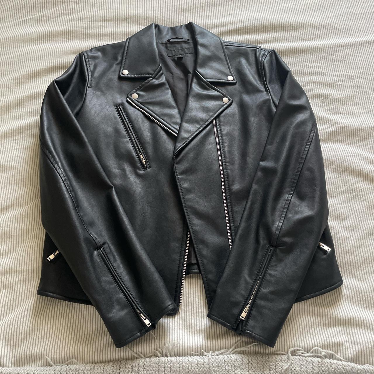 UNIQLO Women's Jacket | Depop