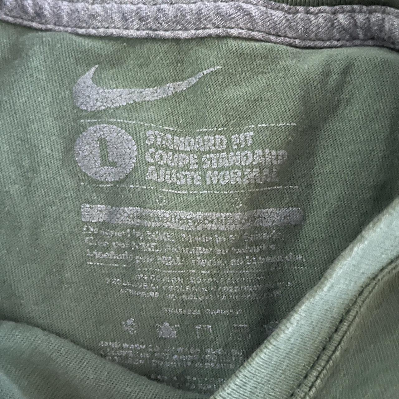 mens nike t shirt green