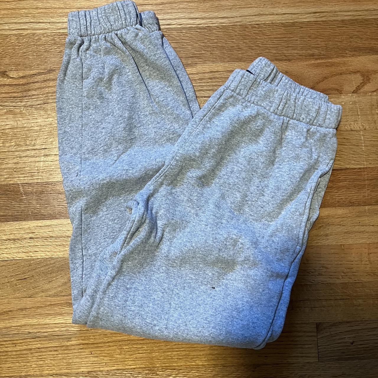 Grey brandy melville sweatpants - Depop