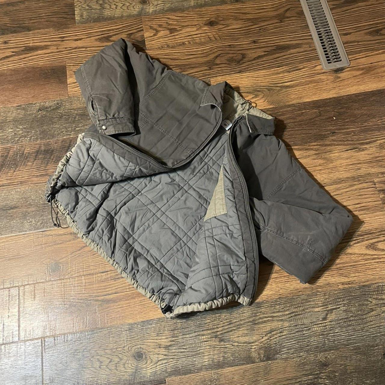 ships in 17 days, message for international shipping Depop