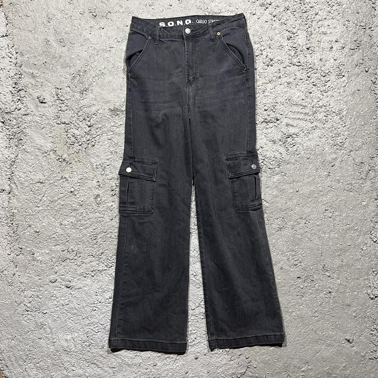 S.O.N.G Women’s Black Cargo Street Jeans Size... - Depop