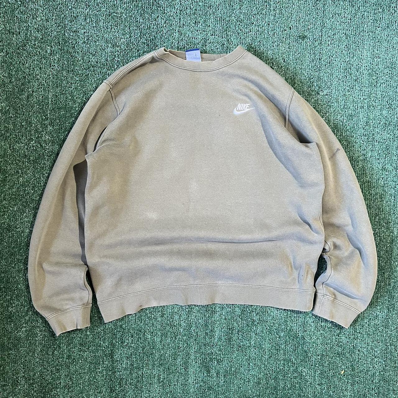 womens olive green nike shirt
