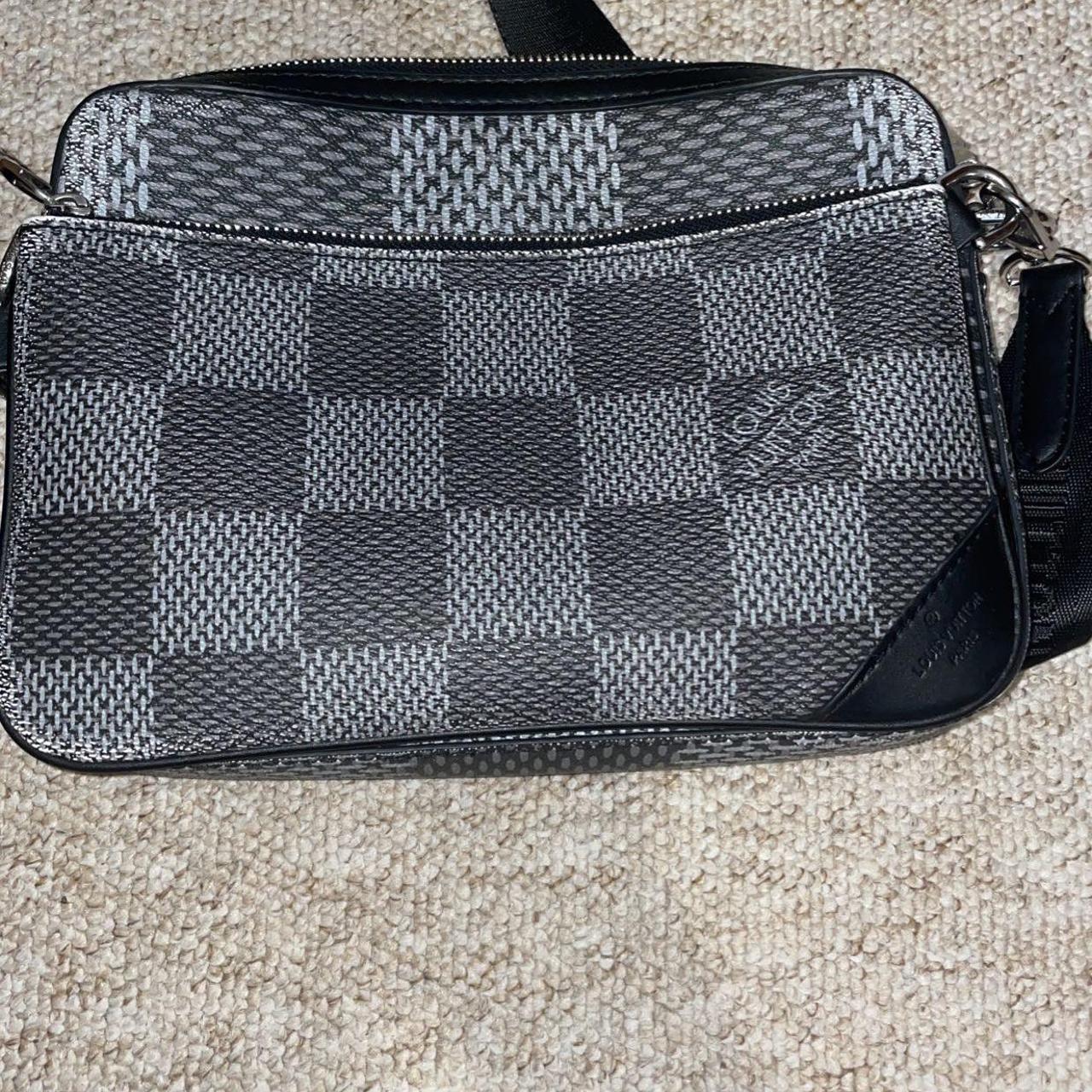 Louis Vuitton Women's Black and Grey Bag Depop