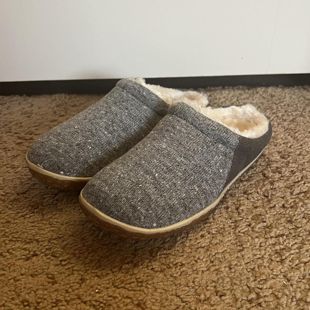 Minnetonka tahoe clog discount slippers