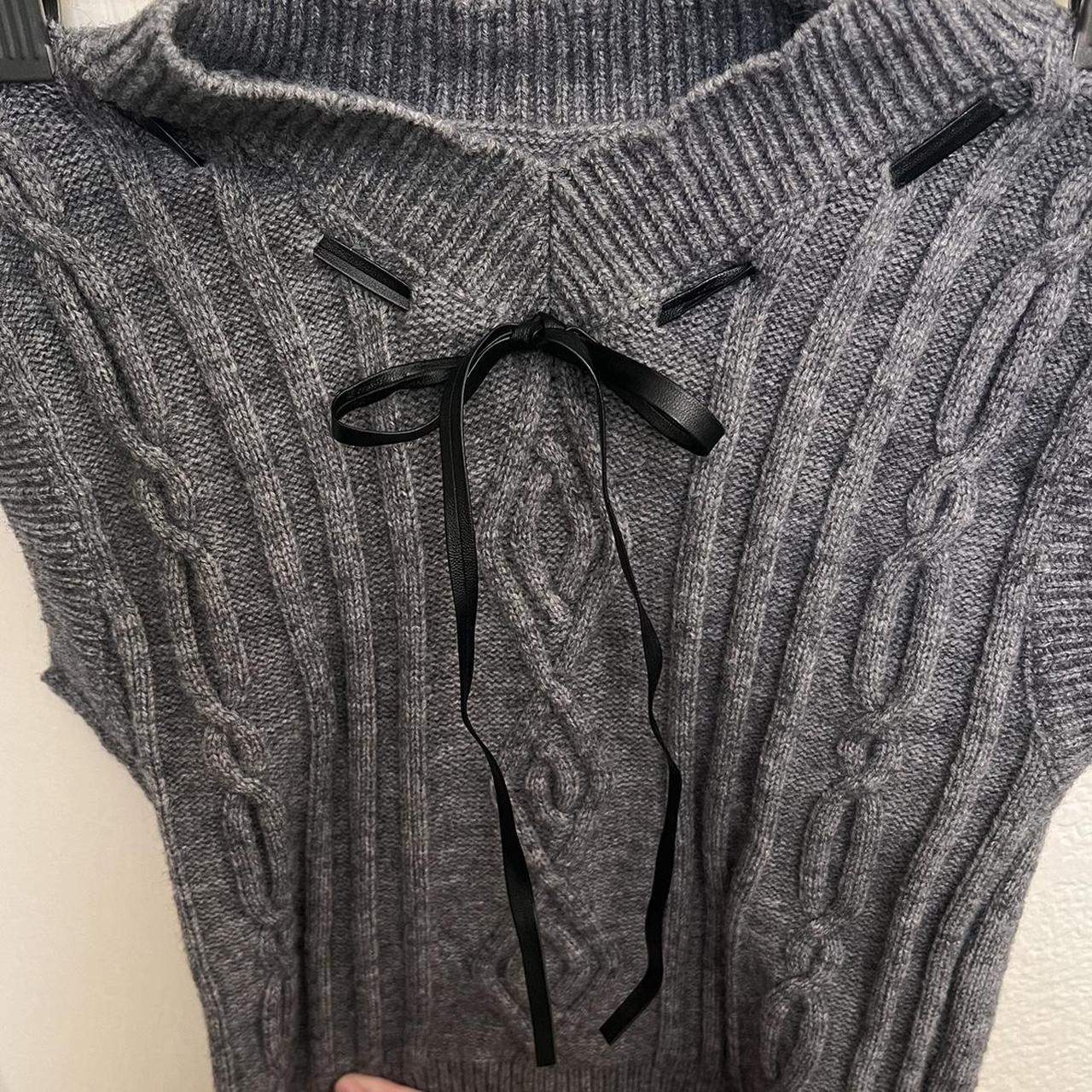 Coquette grey tie top - Depop