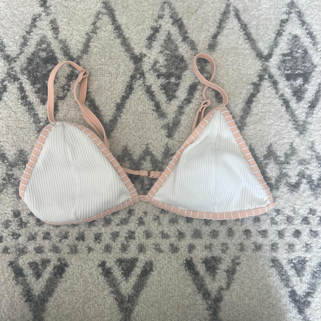 item listed by stylebbz