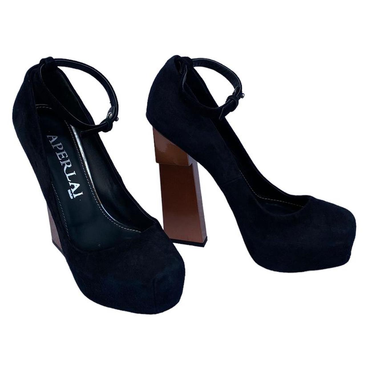 Aperlai Women's Black Courts