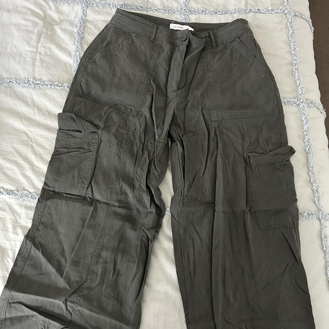 Green cargo pants - Glassons Size 12 US - Depop