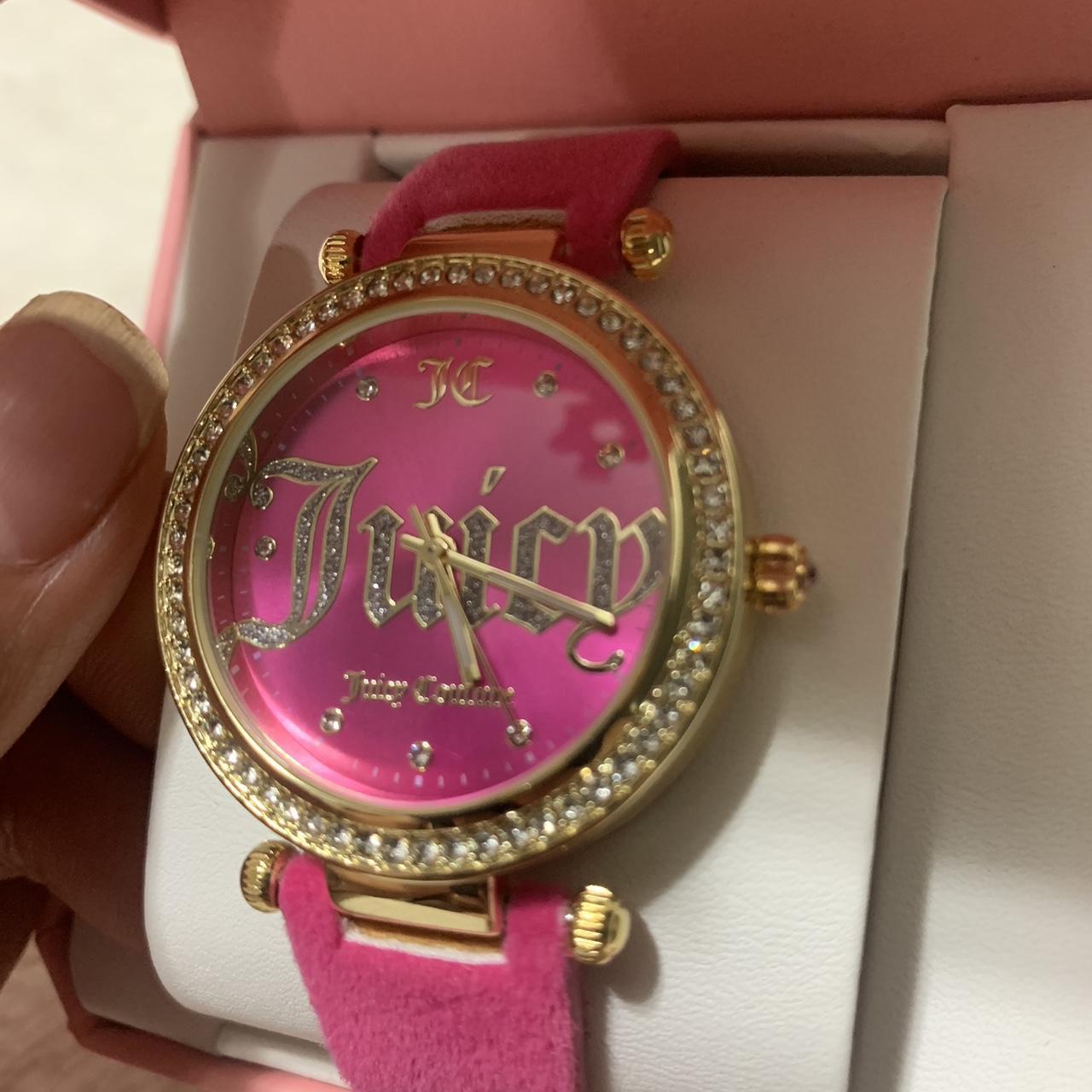 item listed by r3yn4_roze