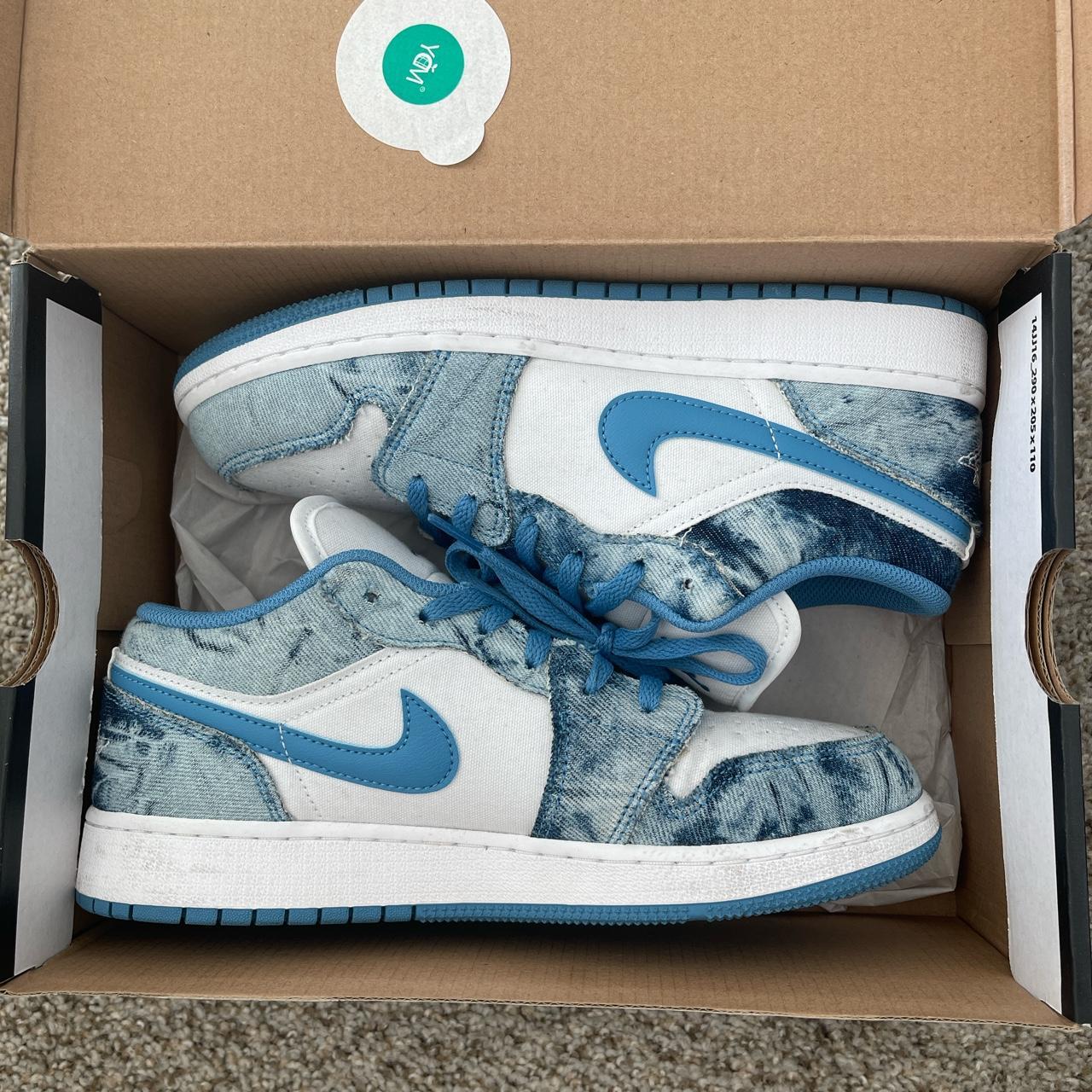 women blue air jordans