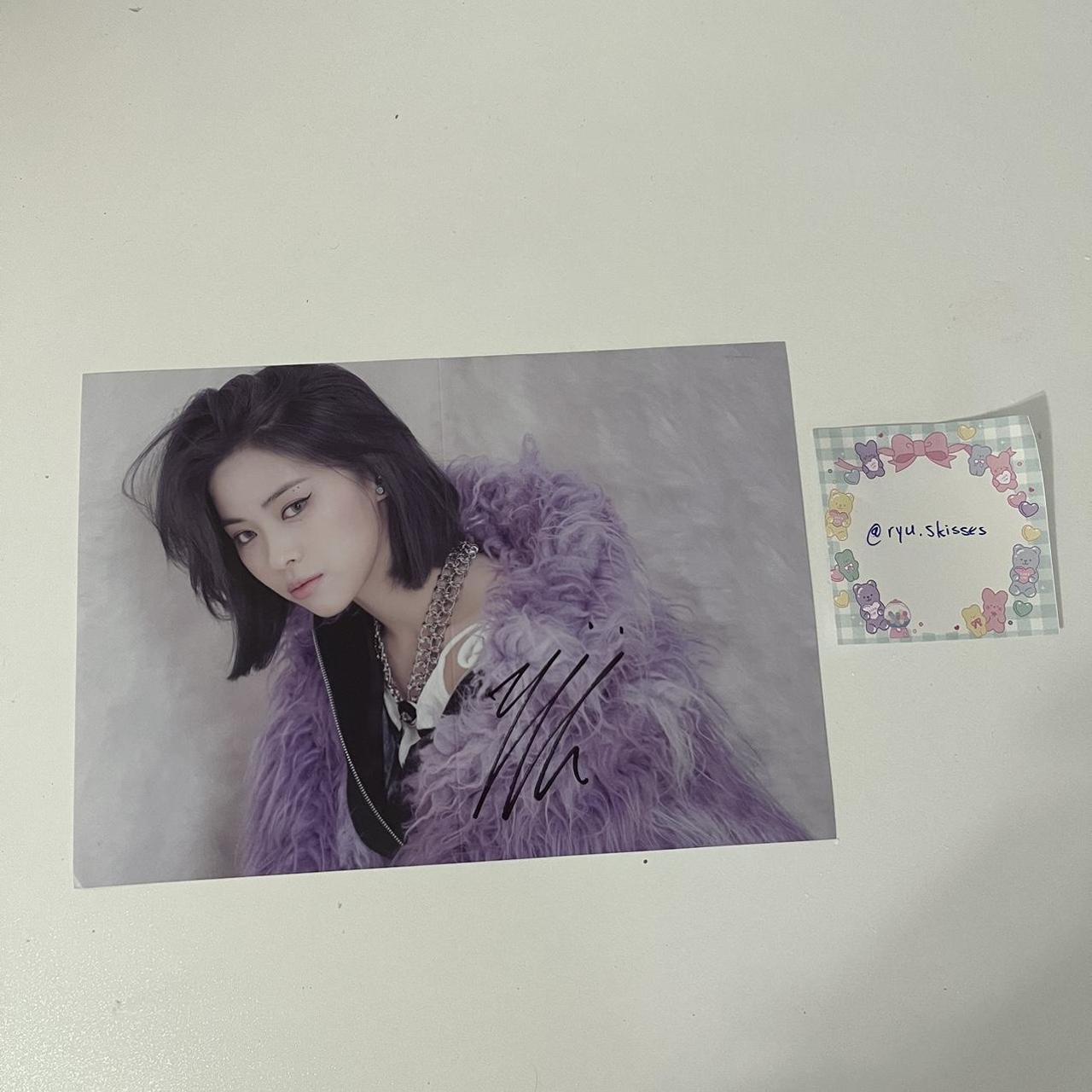 Itzy signed mini top poster