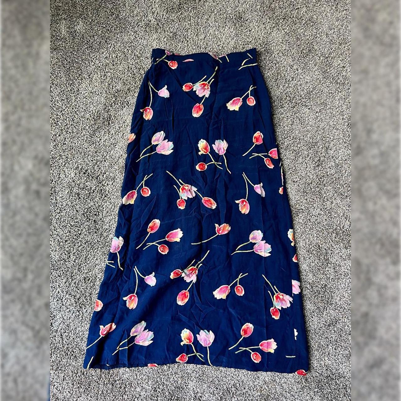 United Colors of Benetton Women's Blue and Pink Skirt | Depop