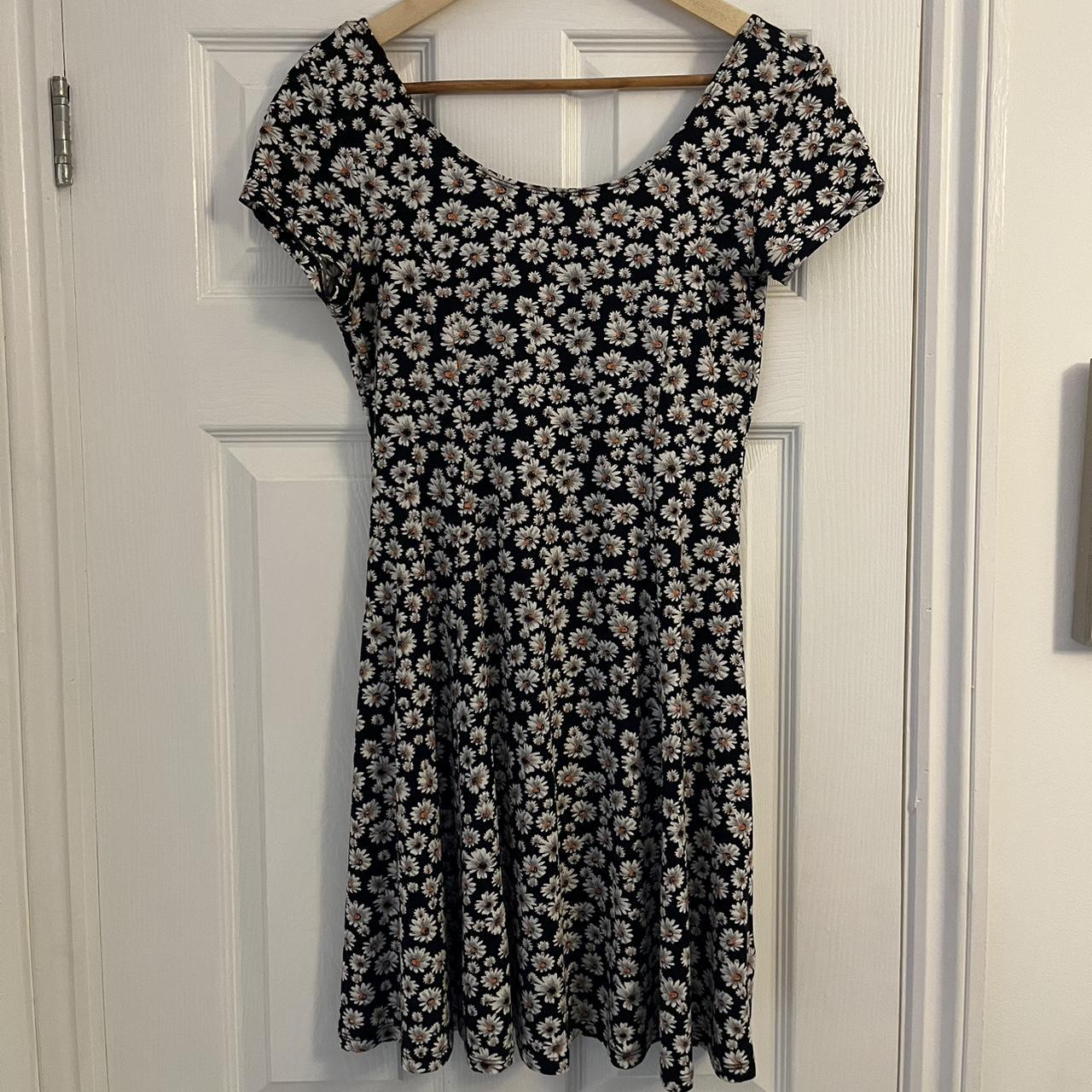 New look floral daisy dress Above knee length Size... - Depop