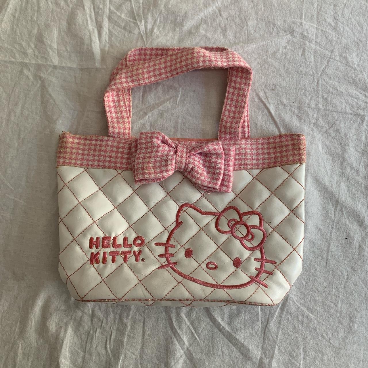 Pink and white Hello Kitty purse... - Depop