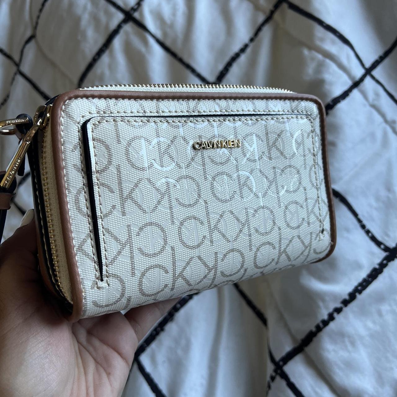 White and brown crossbody Calvin Klein bag. Has CK - Depop