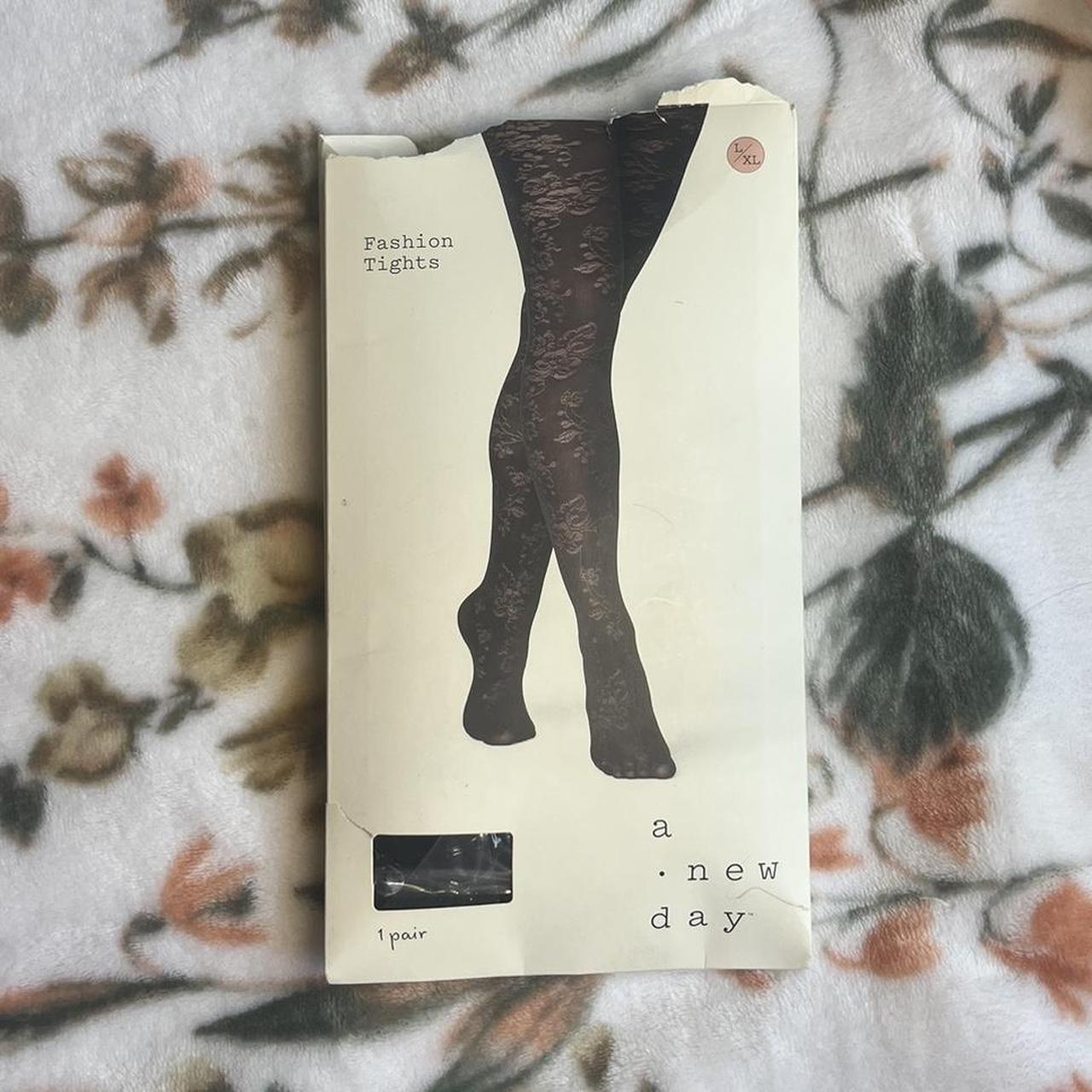 A new shop day fashion tights