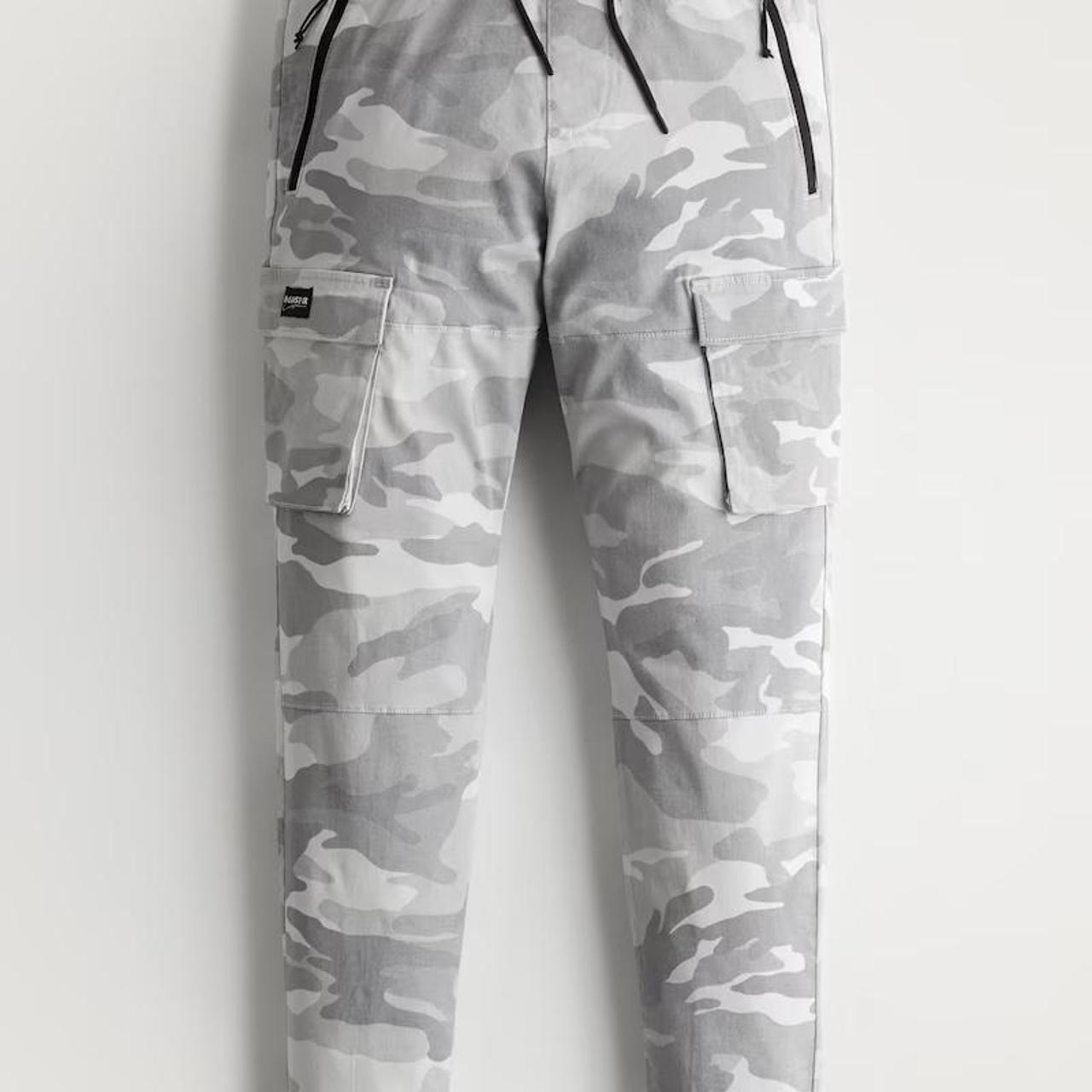 Hollister hotsell camo sweatpants