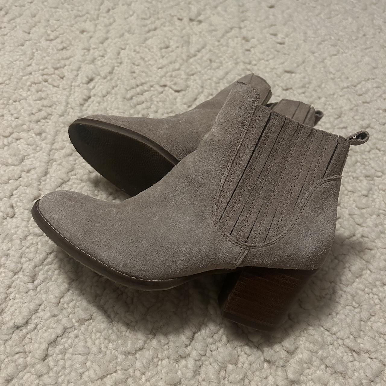 Dsw women's sales gray booties