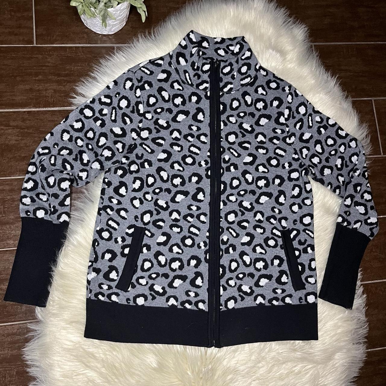 Rachel Zoe grey leopard print zip up sweater sz... - Depop