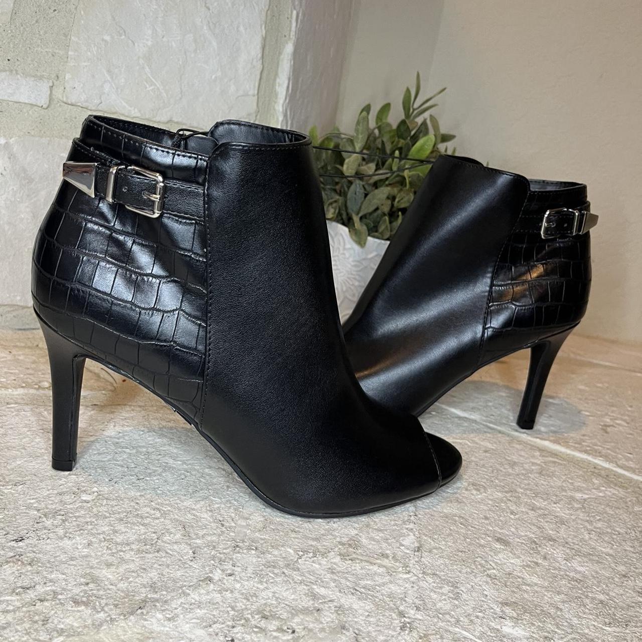 Unisa peep 2024 toe bootie