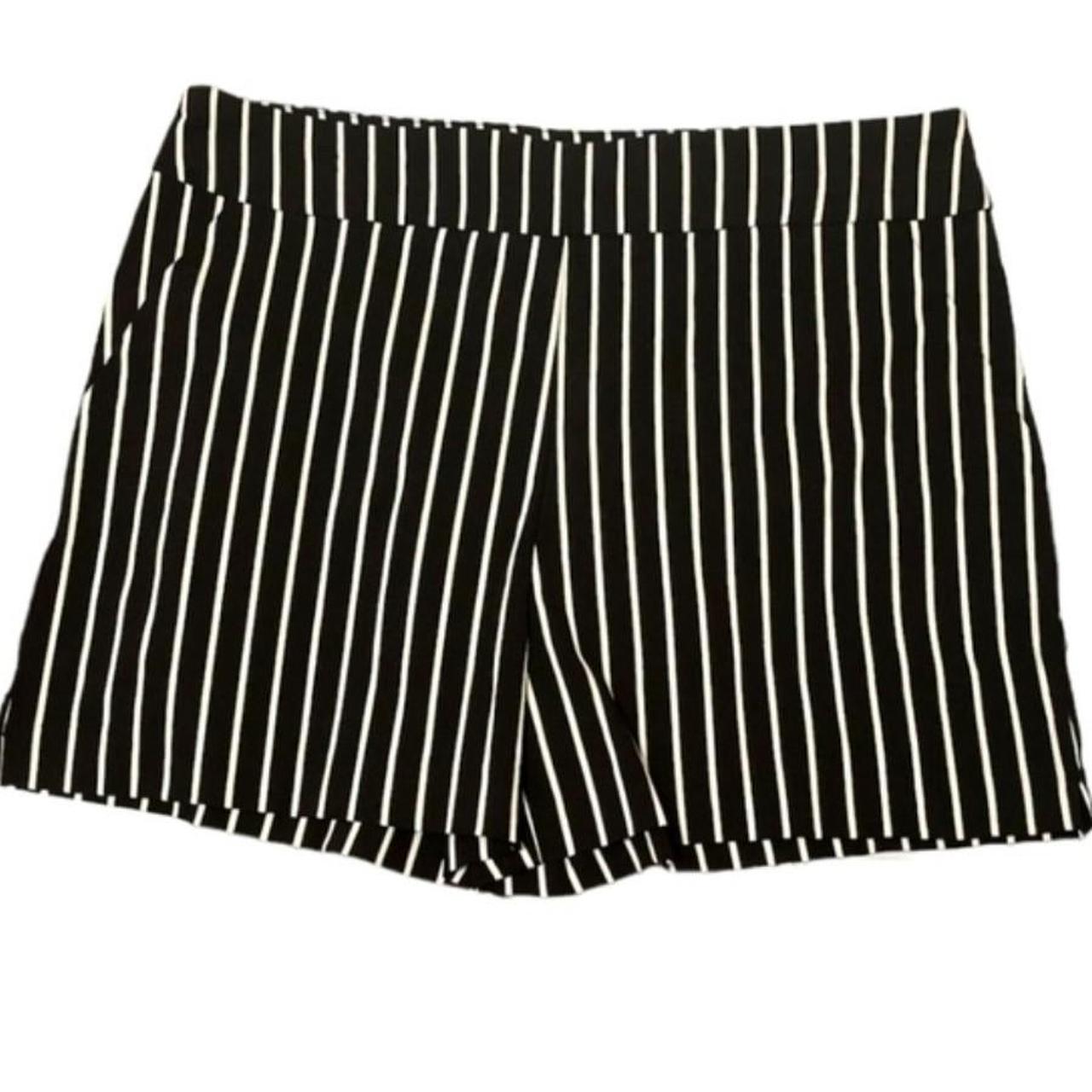 Time & Tru Black & White Striped Dressy Shorts size L - Depop