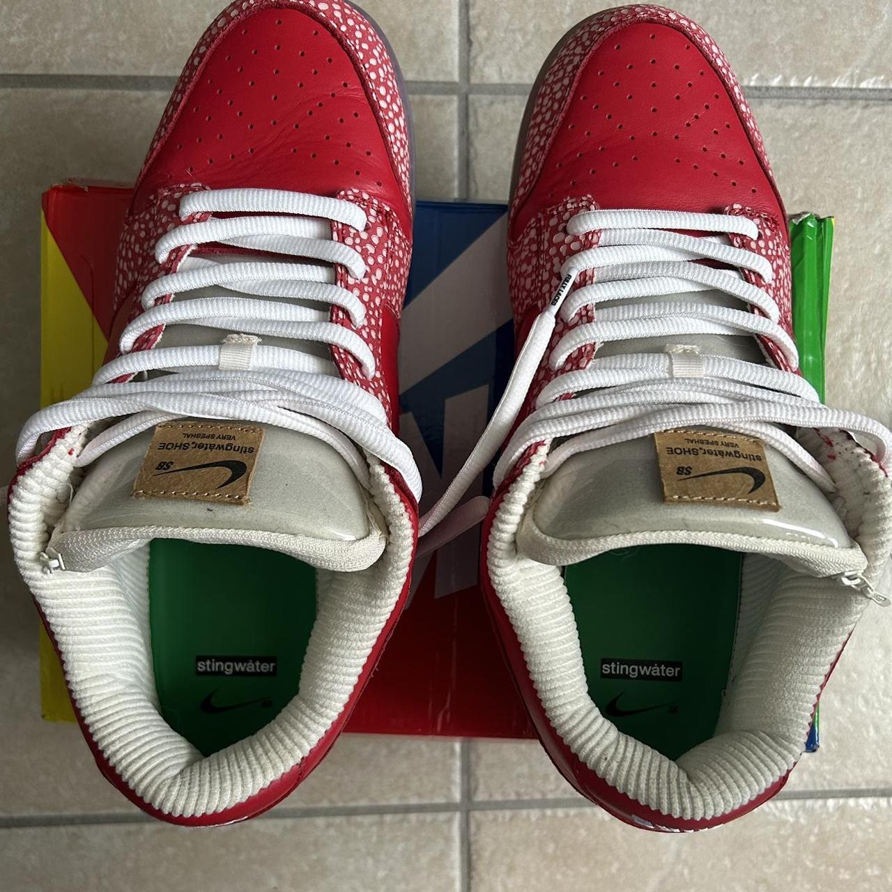 Nike Men's Red and White Trainers | Depop