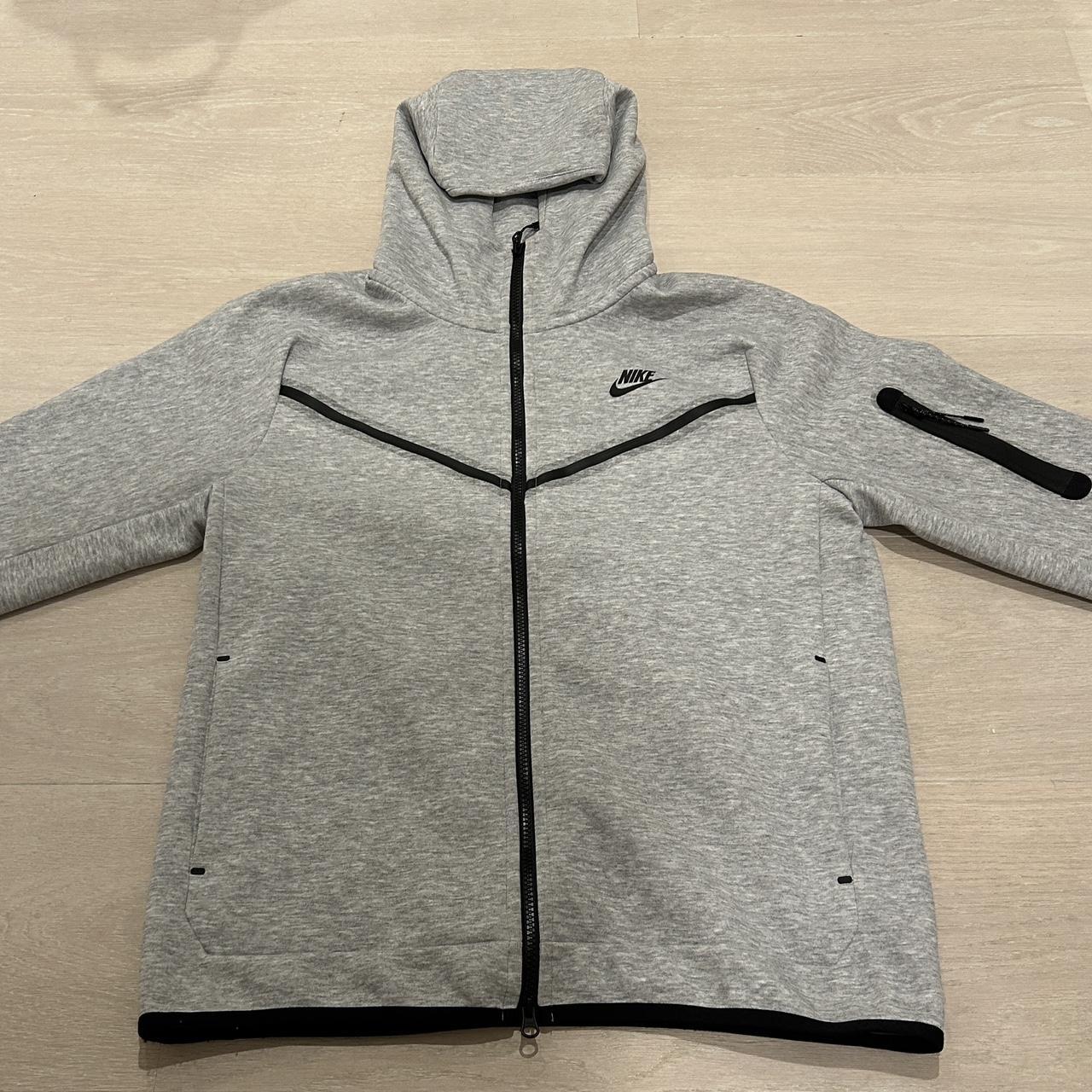 niketech fleece grey