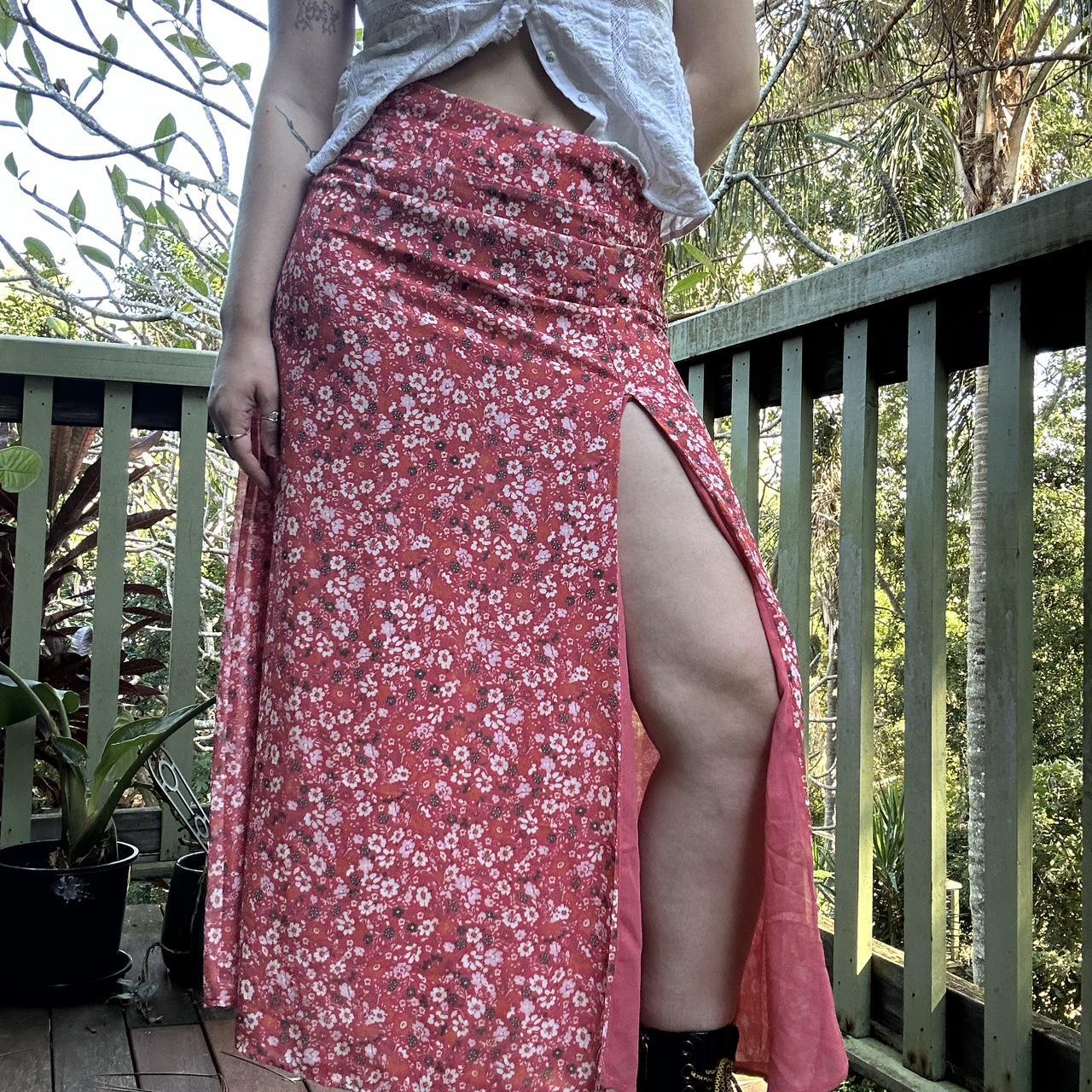 Lovely maxi skirt with side split Size S Bought. Depop