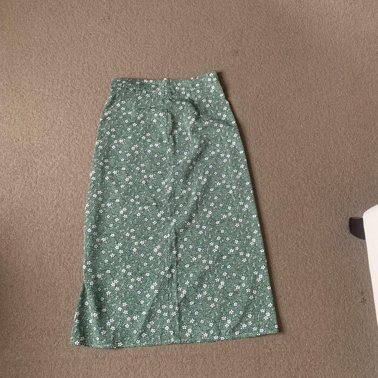 green floral midi skirt in excellent condition... - Depop