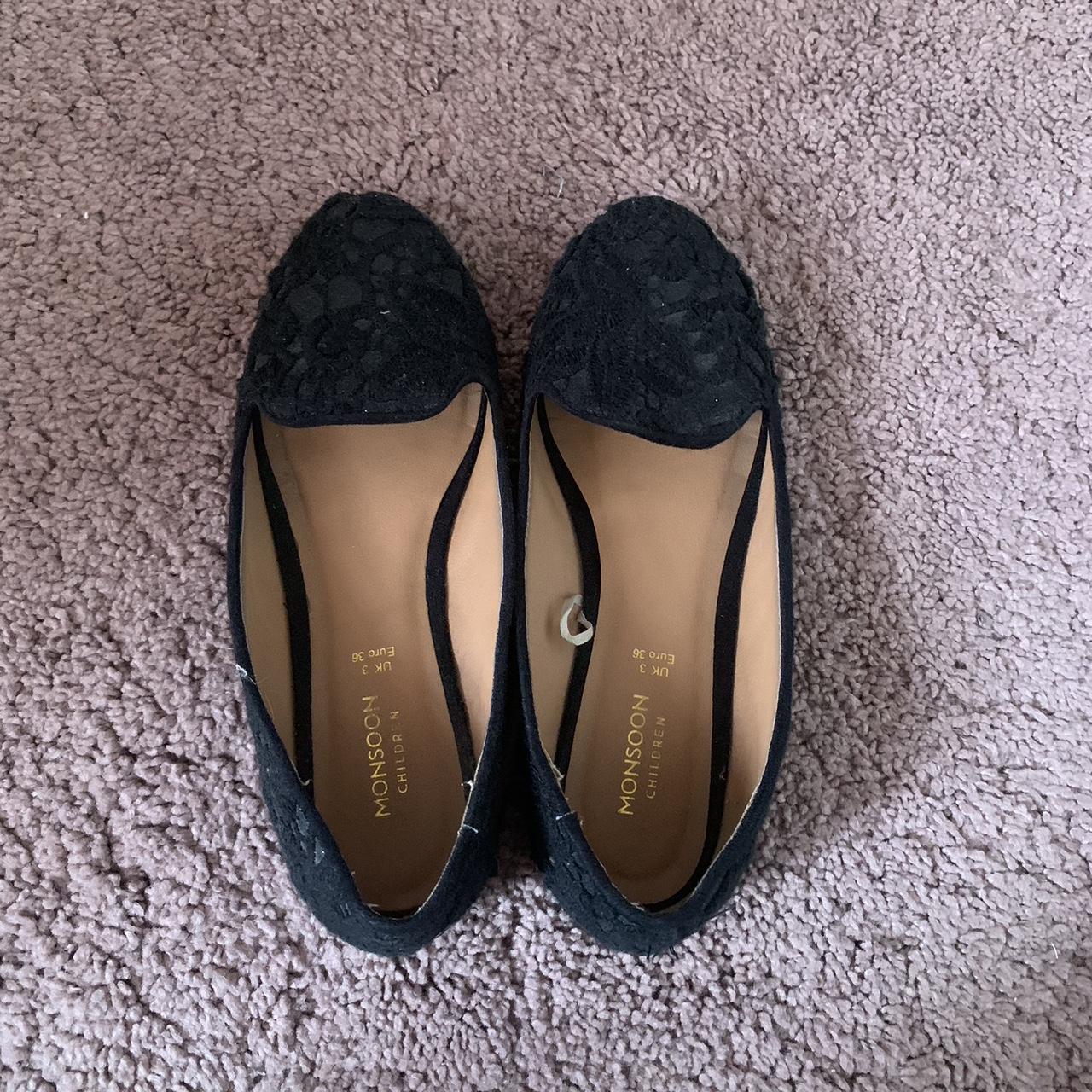 monsoon black shiny ballet flats size UK, in