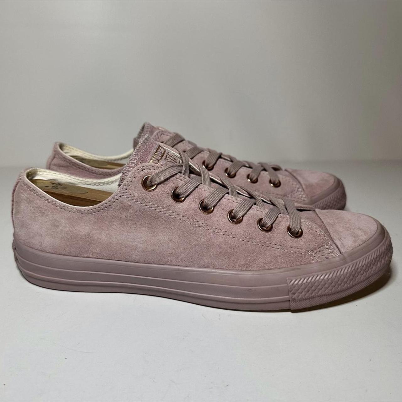 Lilac hotsell suede converse