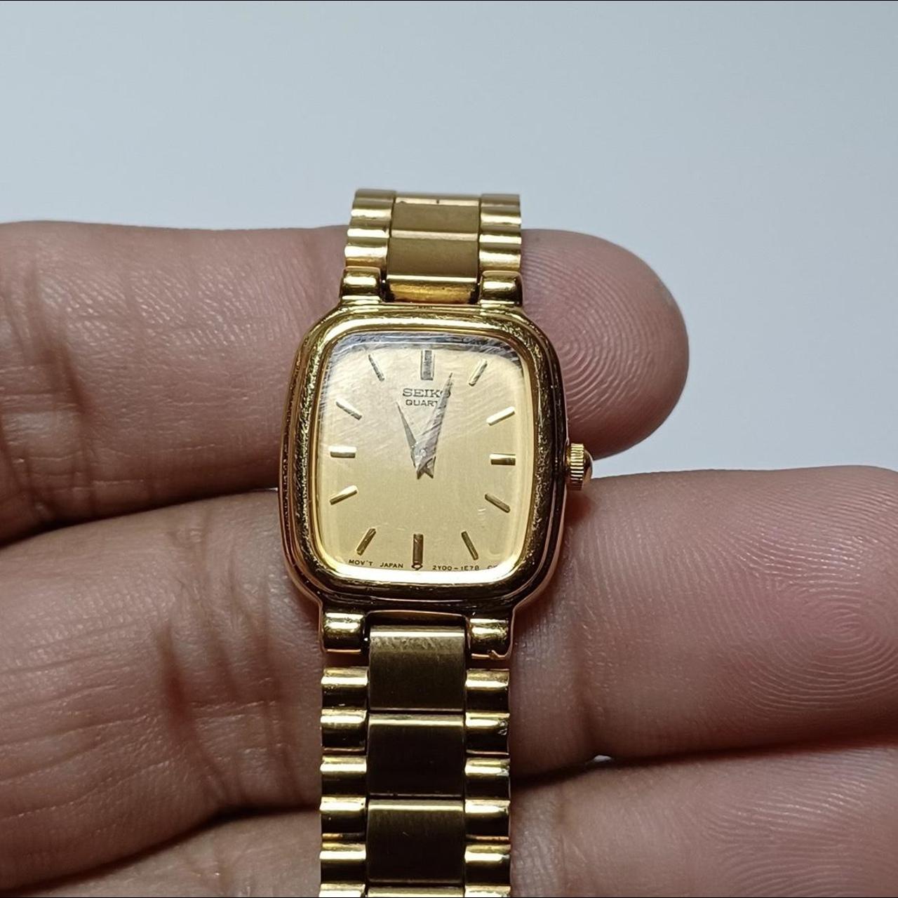 Seiko Women's Gold Watch (3)