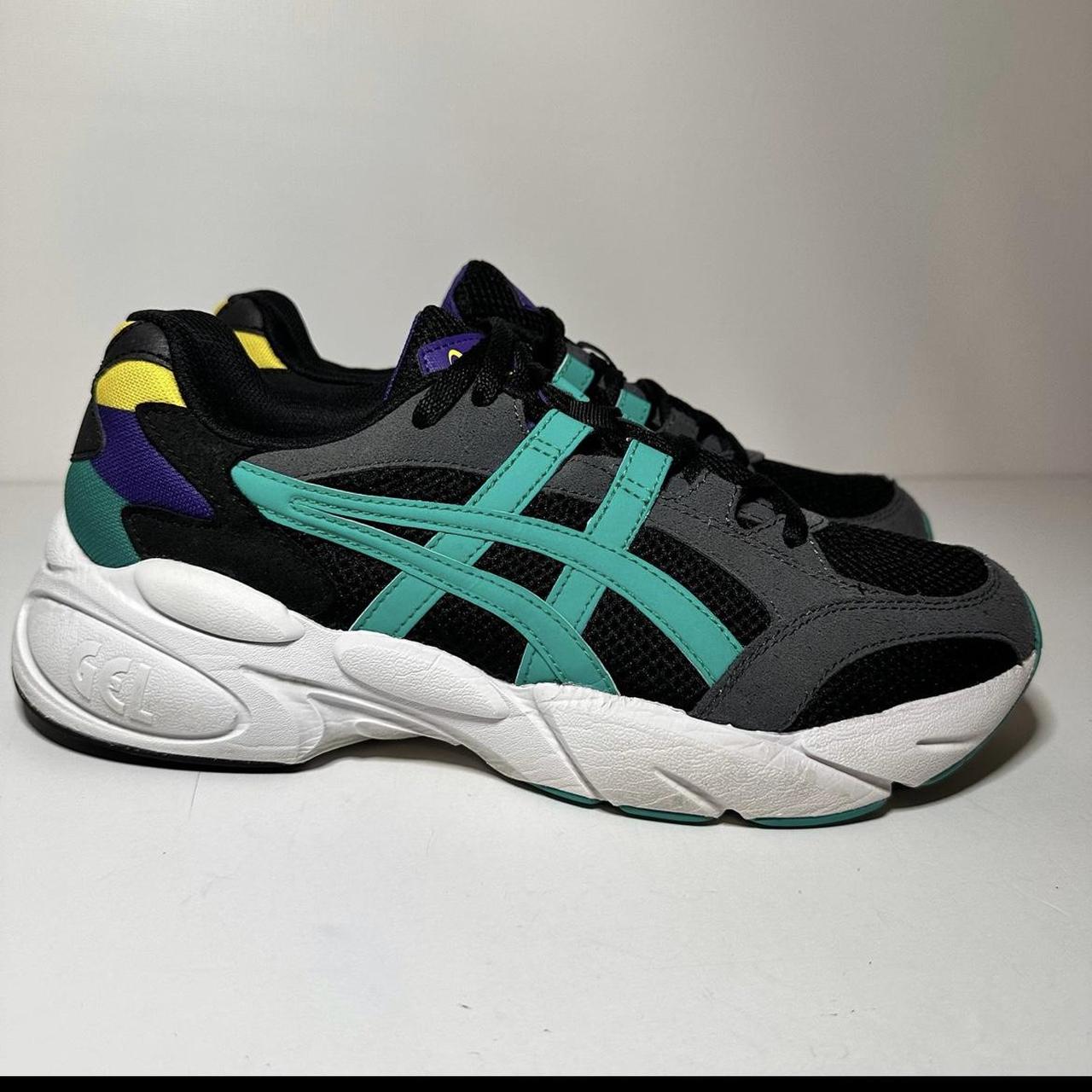 Asics casual shop shoes 9.5