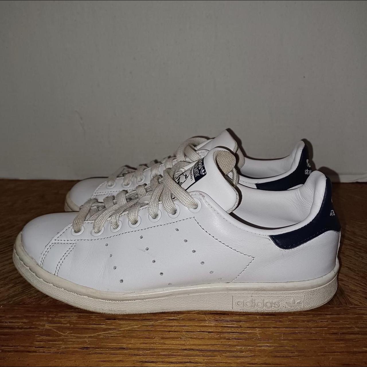 Stan smith shoes hot sale navy blue