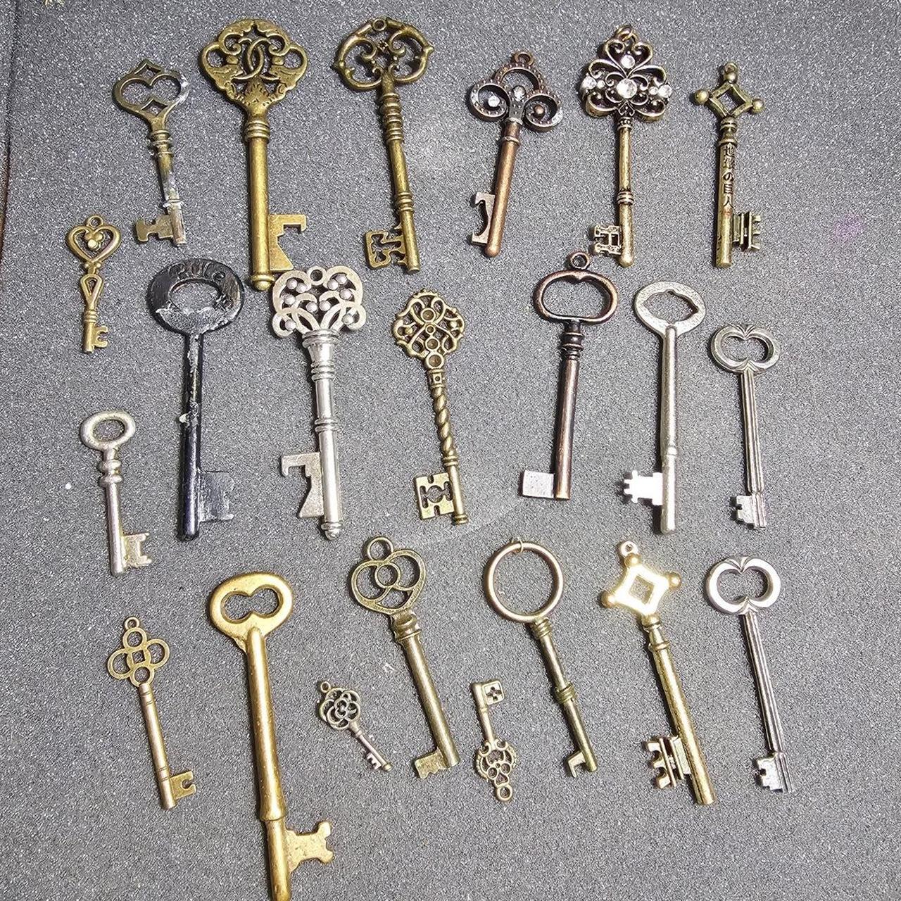 6 Vintage Skeleton Keys Assorted Solid Barrel Antique Key