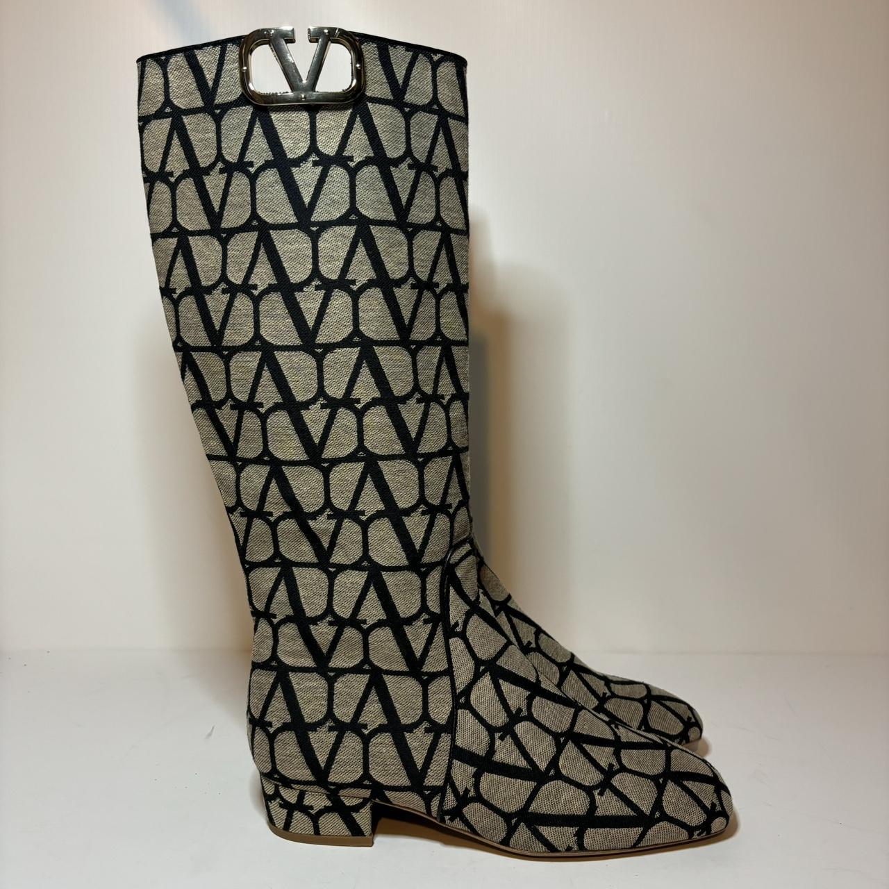 Valentino deals snake boots