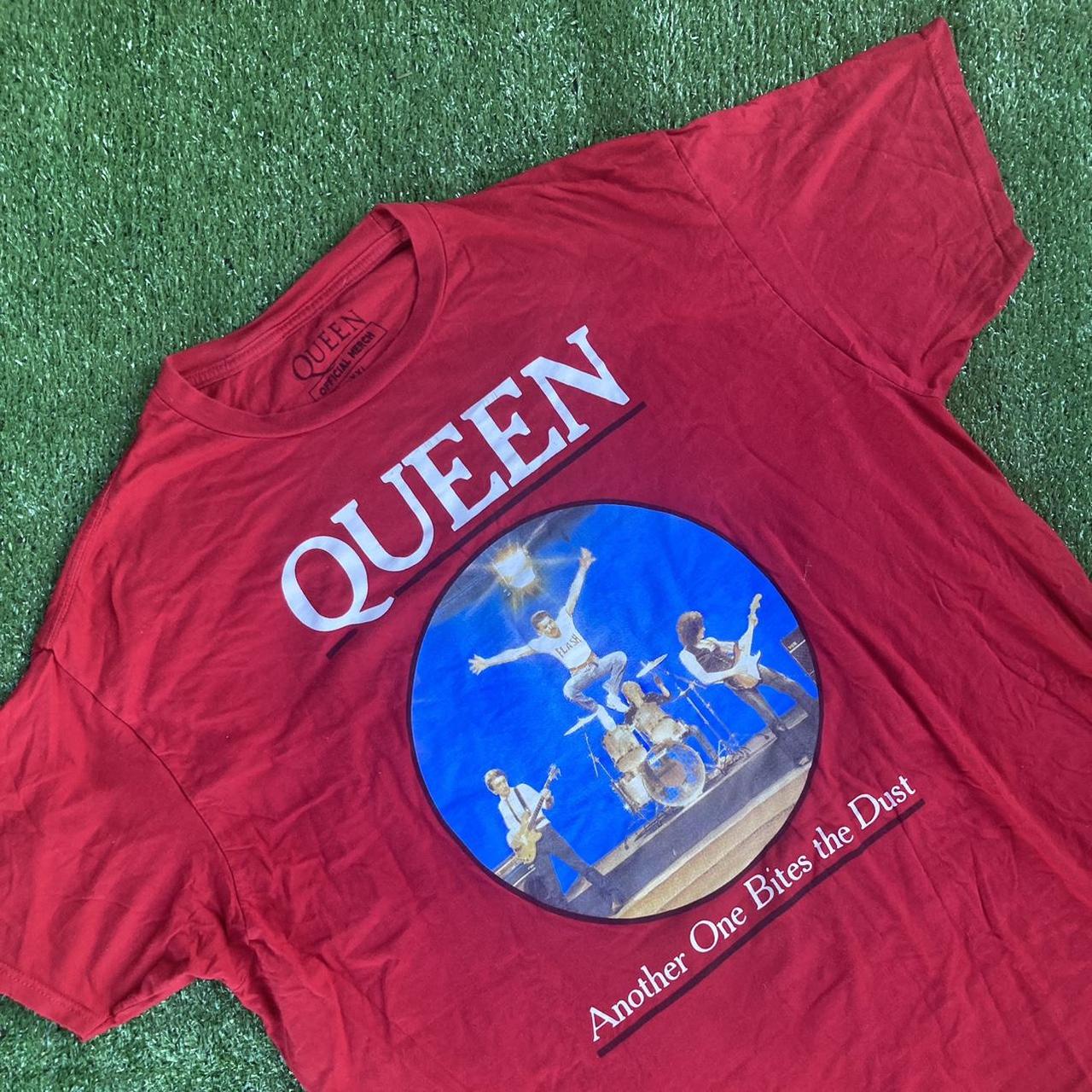 Queen Unisex T-Shirt Another One Bites The Dust (Medium) 