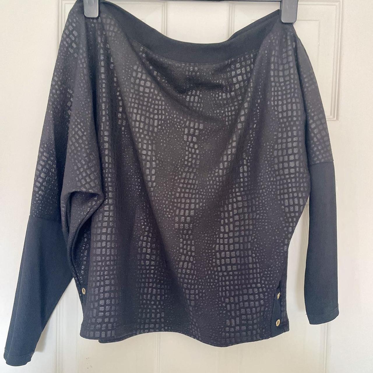 River Island Women's Sweatshirt | Depop